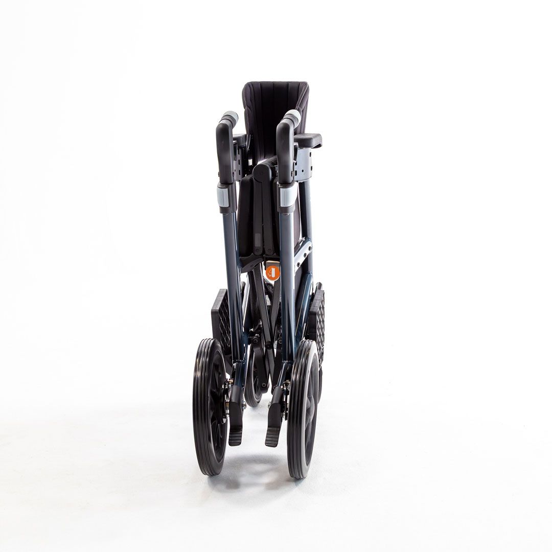 Triumph Mobility Prestige MidnightBlue folded